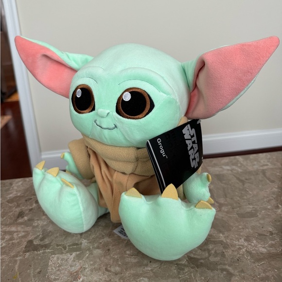 Disney Star Wars: The Mandalorian Grogu Big Feet Plush - 10" - Picture 3 of 8